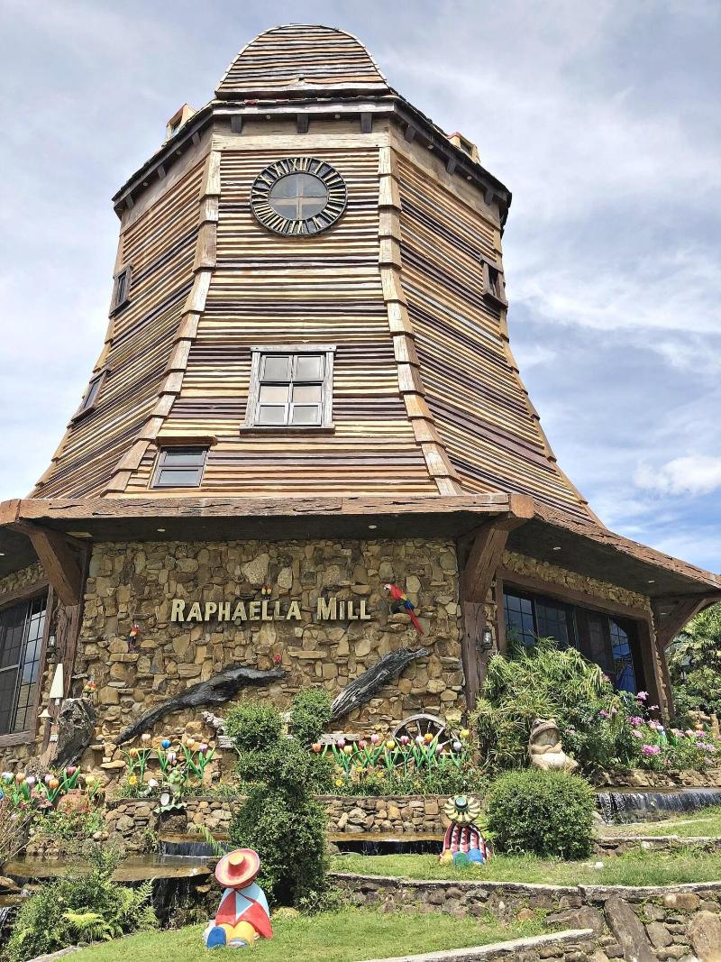 Campuestohan Highland Resort image