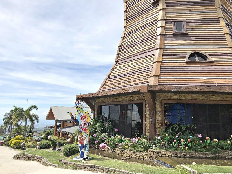Campuestohan Highland Resort image