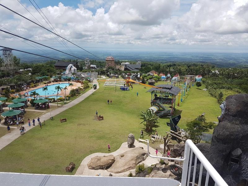 Campuestohan Highland Resort image