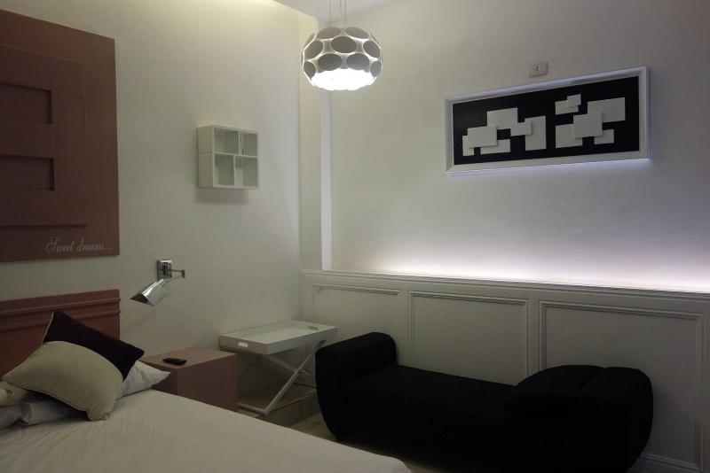 Hotel Monde image
