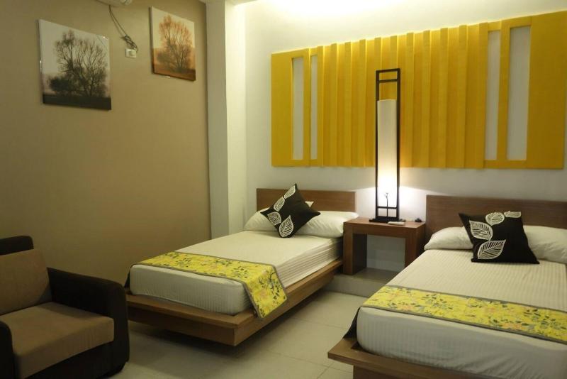 Hotel Monde image