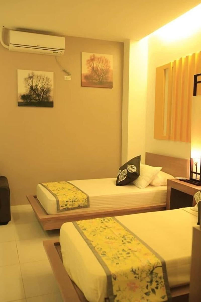 Hotel Monde image