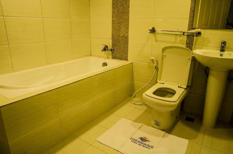 Dreamwave Hotel Santiago City image