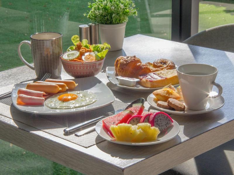 Serenity Hotel Spa & Onsen image