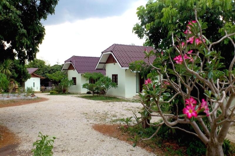 Suan Lamyai Resort image