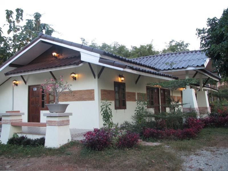 Suan Lamyai Resort image