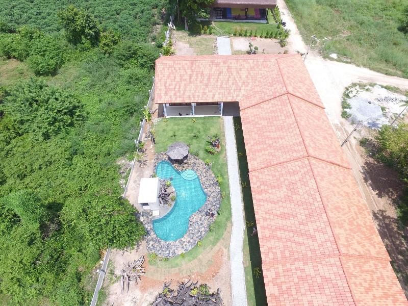 Tree Roots Retreat image