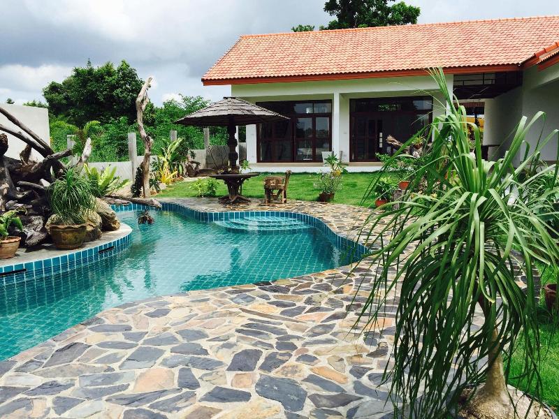 Tree Roots Retreat image