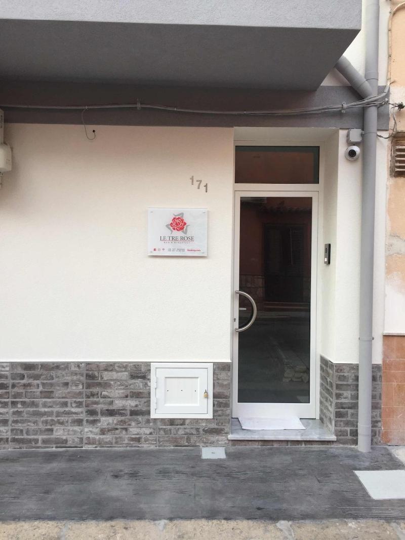 Le Tre Rose image