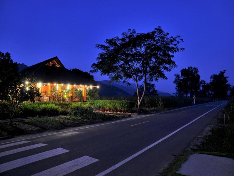 Rai Saeng Arun Resort
