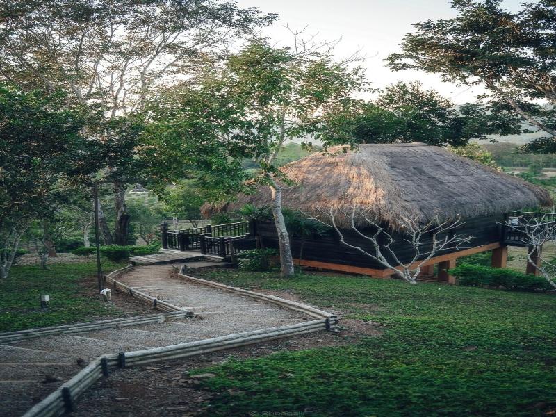 Rai Saeng Arun Resort