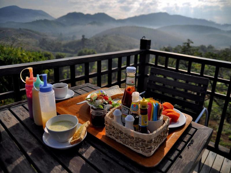 Rai Saeng Arun Resort
