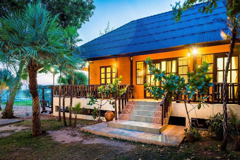 Baanboonpetch Resort image