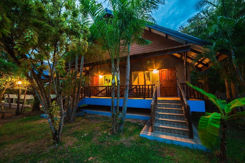 Baanboonpetch Resort image