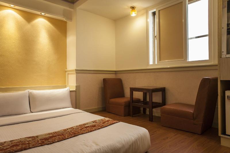 Good Hotel image