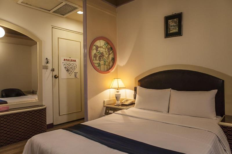 Good Hotel image