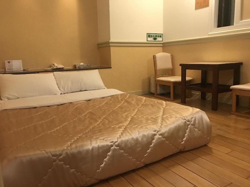 Good Hotel image
