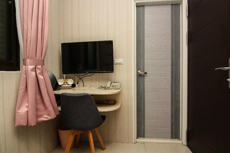 Mayu Hotel image