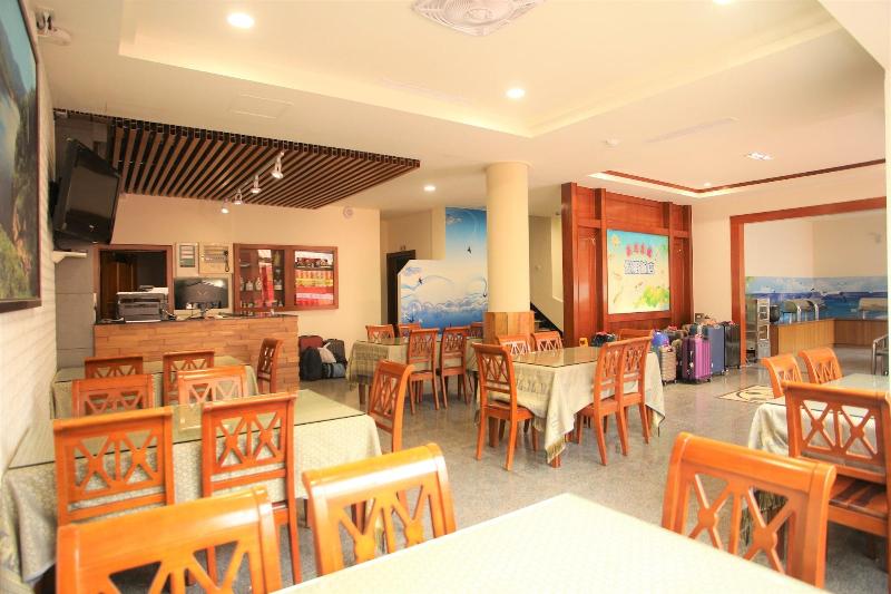 Holiday Hotel image