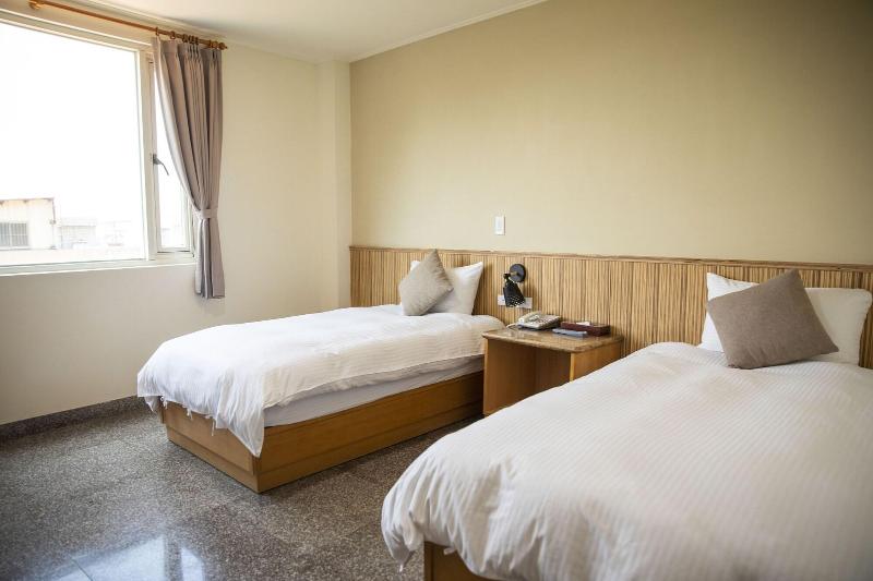 Holiday Hotel image