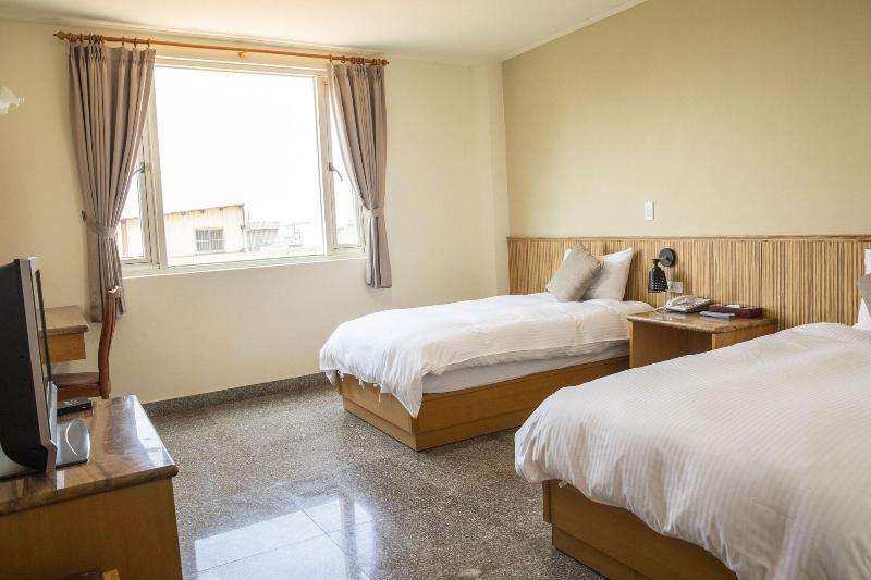 Holiday Hotel image