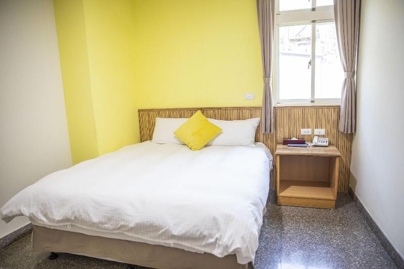 Holiday Hotel image