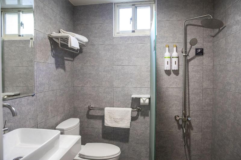 Holiday Hotel image