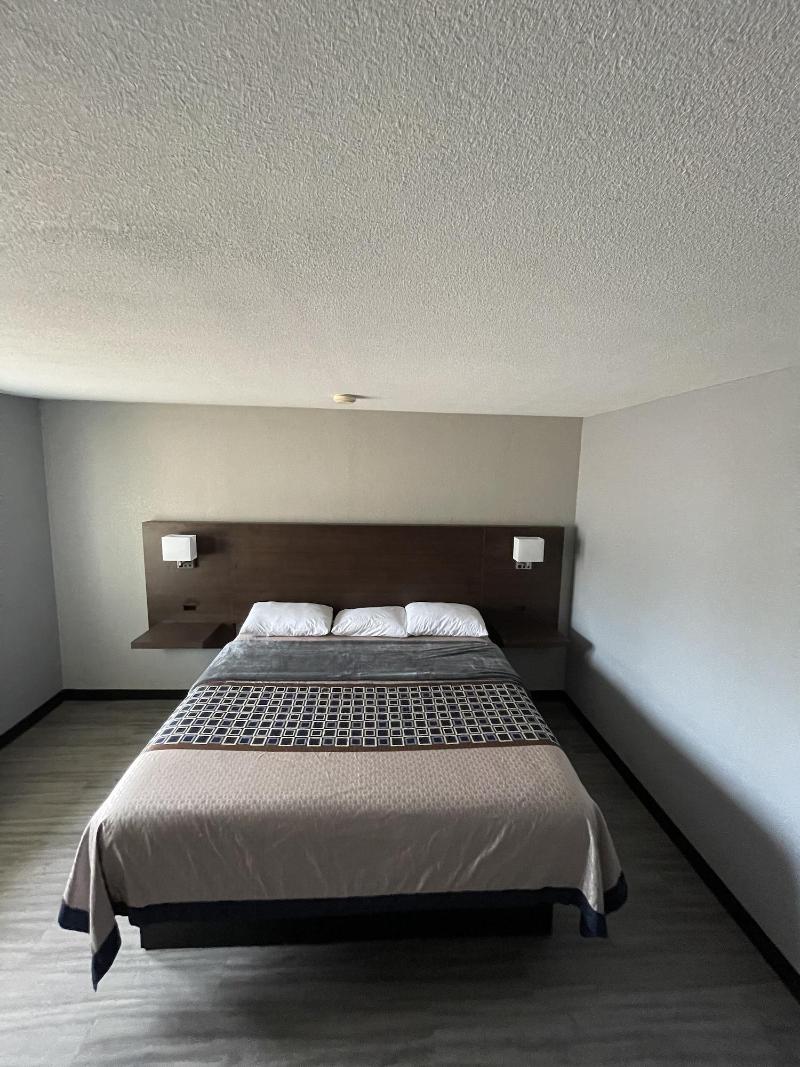 Ridge Motel image