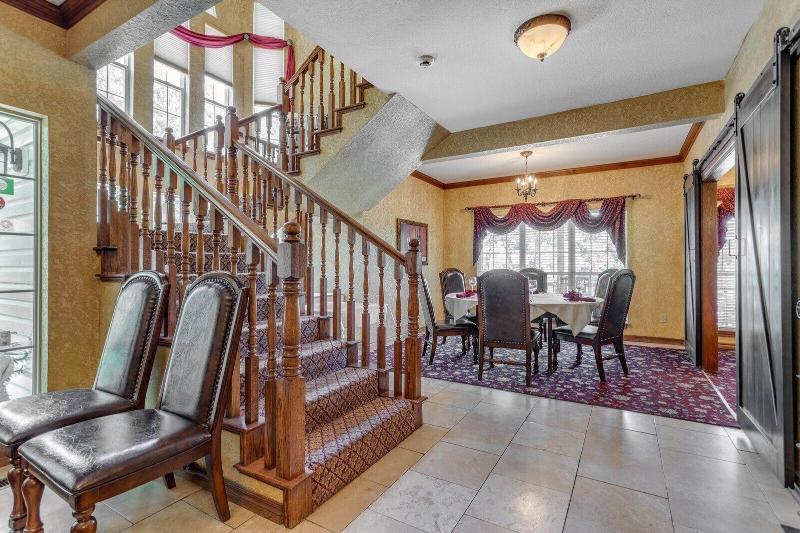 The Whispering Pines Inn Bed & Breakfast image