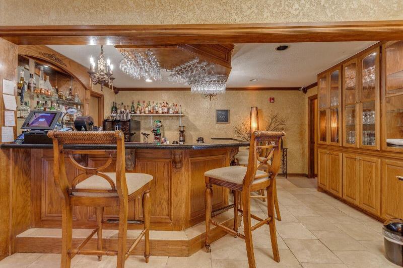 The Whispering Pines Inn Bed & Breakfast image