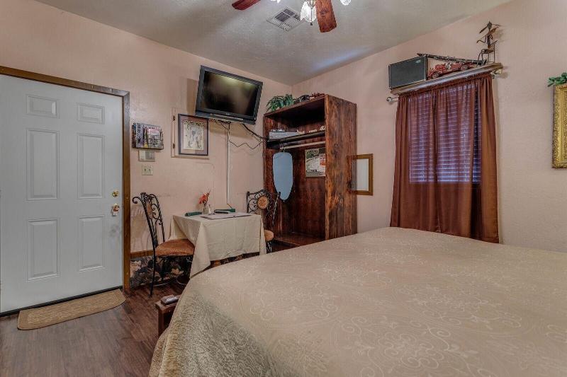 The Whispering Pines Inn Bed & Breakfast image