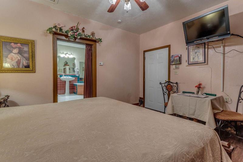 The Whispering Pines Inn Bed & Breakfast image