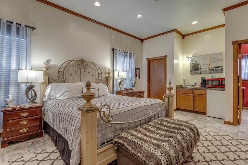 The Whispering Pines Inn Bed & Breakfast image