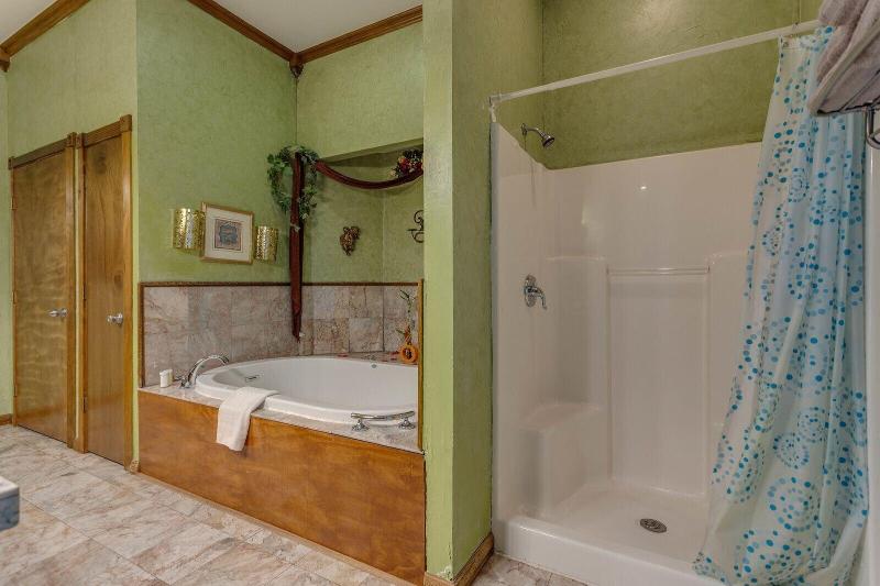 The Whispering Pines Inn Bed & Breakfast image