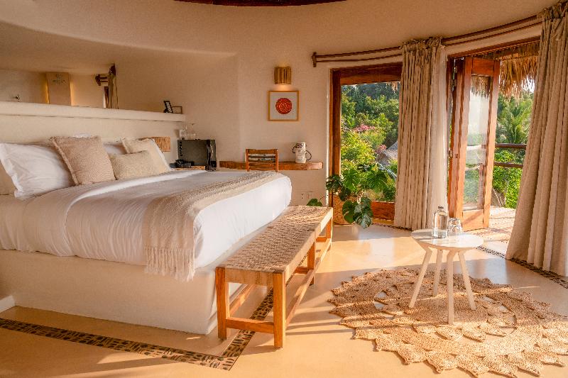 ZOA Hotel image
