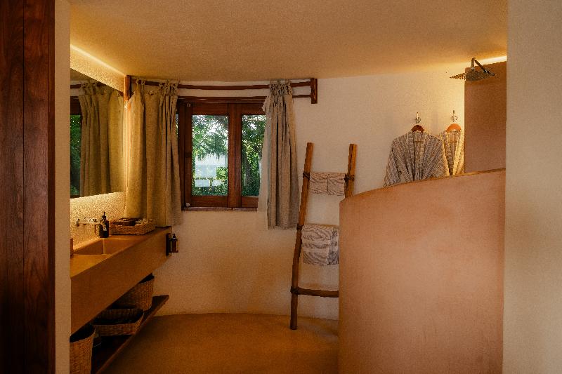 ZOA Hotel image