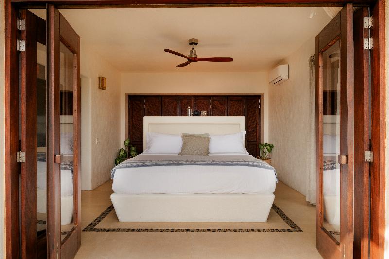 ZOA Hotel image