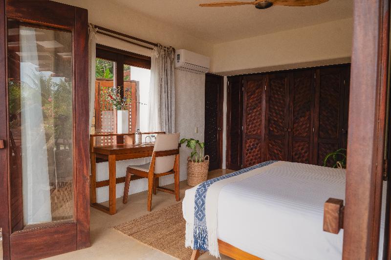 ZOA Hotel image