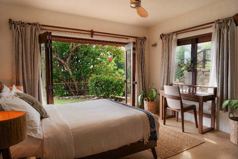 ZOA Hotel image