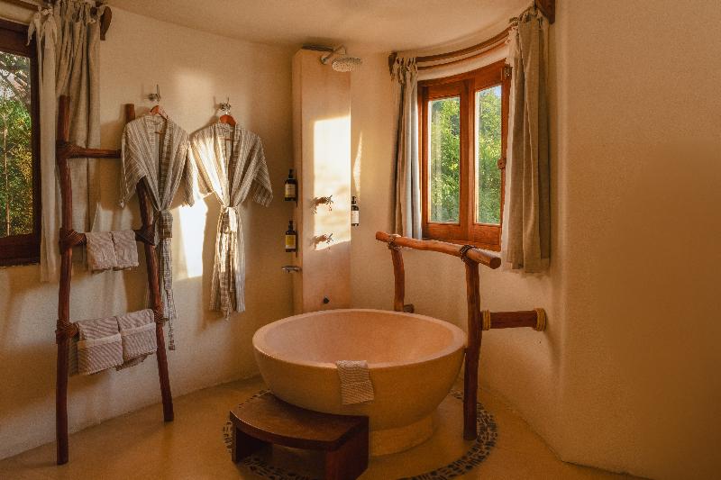 ZOA Hotel image