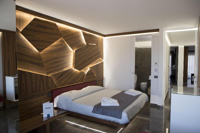 Upper Rooms image
