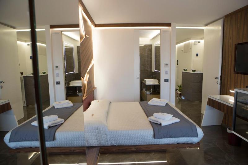Upper Rooms image
