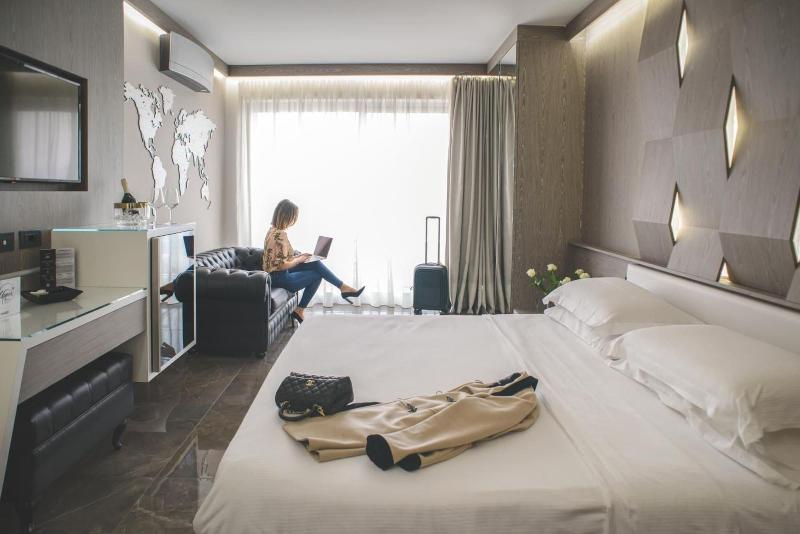 Upper Rooms image