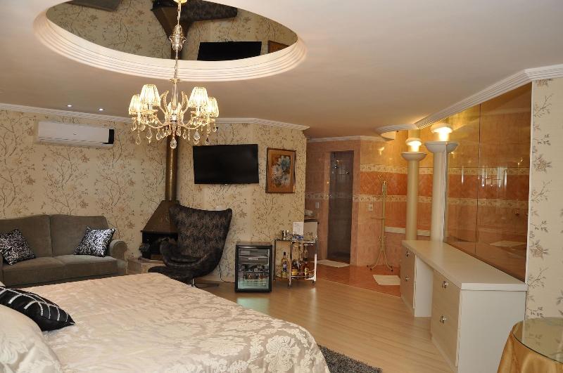 Hotel Premier image