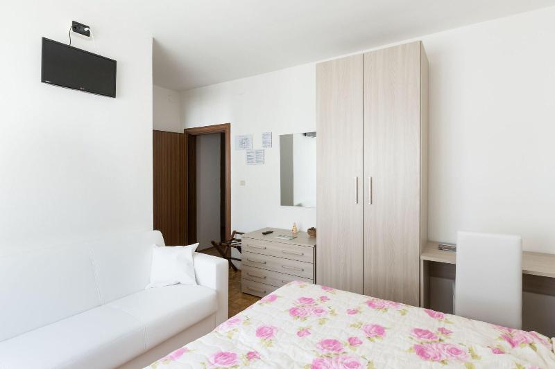 Hotel Da Marco image