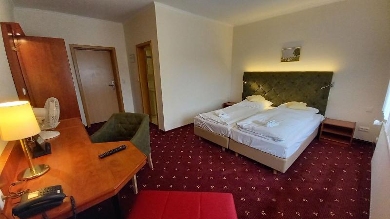 Kräuterhotel Heidejäger image