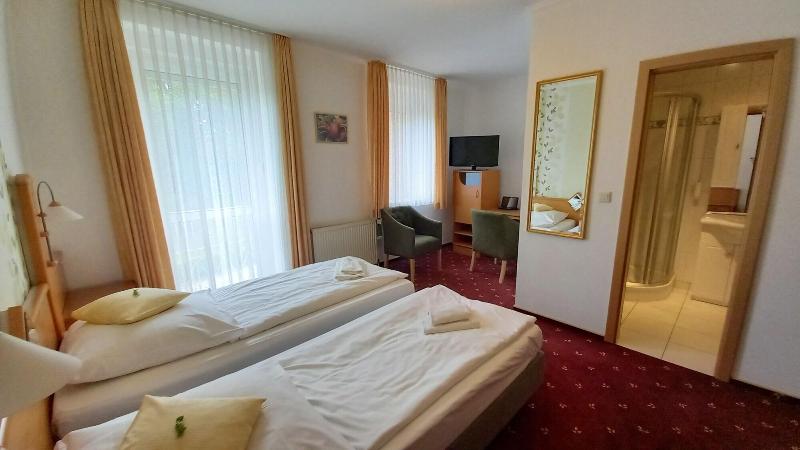 Kräuterhotel Heidejäger image