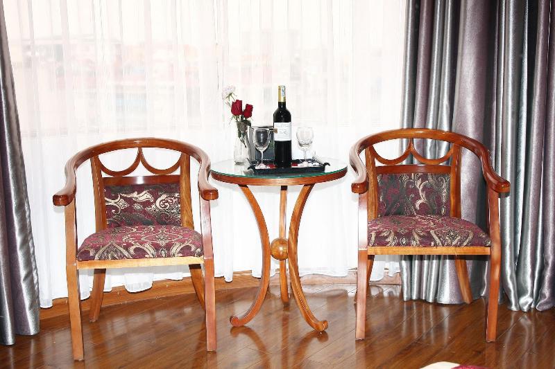 Golden Thai Binh Hotel image