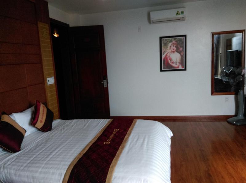 Golden Thai Binh Hotel image
