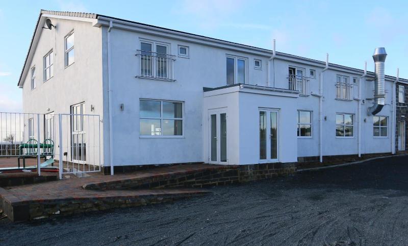 The Brown Horse Hotel image